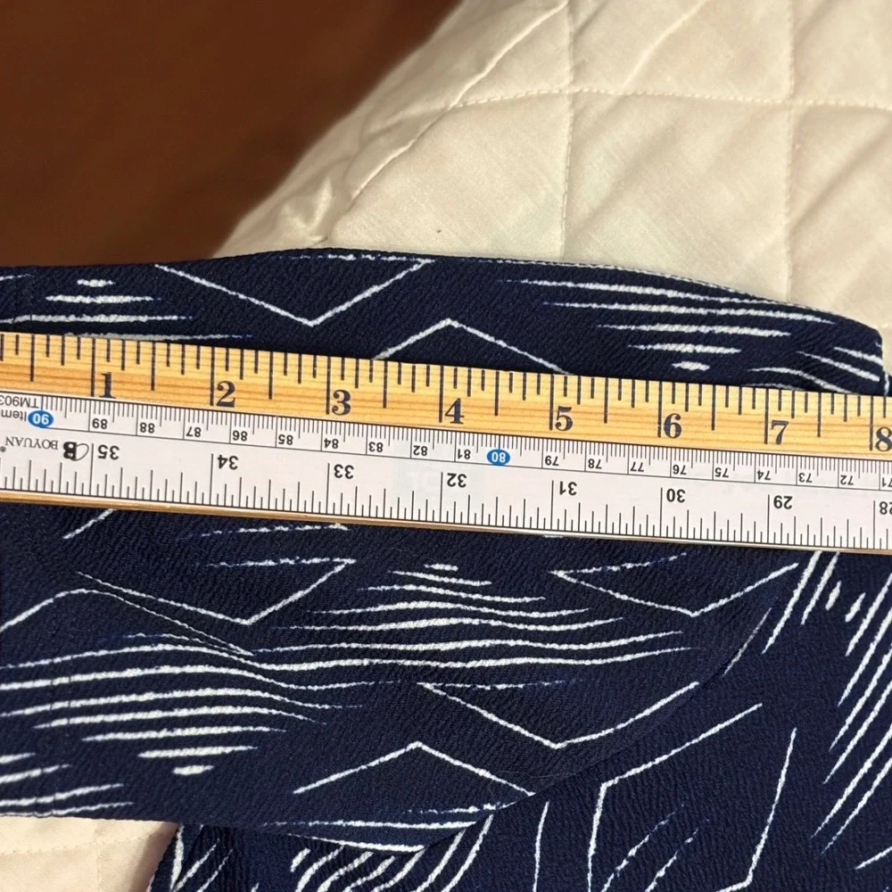 LuLaRoe Large Amelia Dress Diamond Print Short Sleeve Pockets Zip Stretch EUC - Picture 8 of 13